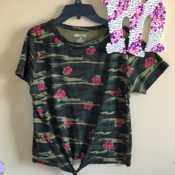 CHEAP BUNDLE OF CLOTHES 💕 - Picture 6 of 7